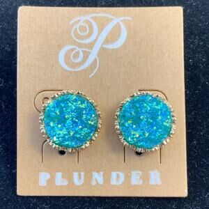 Plunder Earrings‎